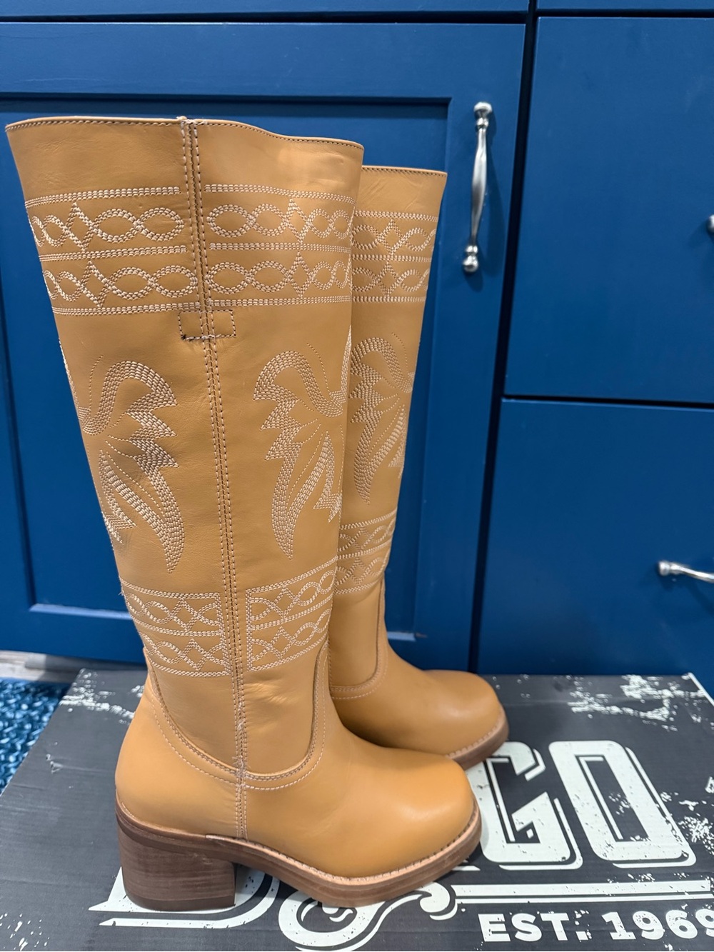 Dingo Plantain Avalon Embroidered Knee-High Heeled Boots-NWT